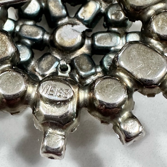 WEISS Vintage Snowflake Brooch Silver Clear Rhinestones - Picture 3 of 6